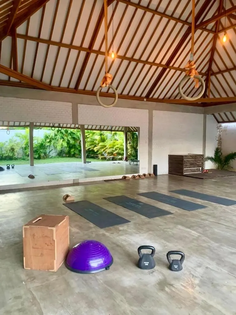 乌干沙 007 Surfhouse Bali酒店 印尼